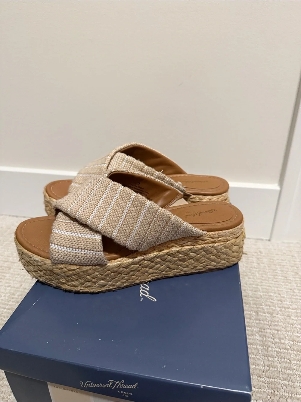Universal Thread • Desi Heels (Neutral Crisscross Espadrille Platform Sandals)